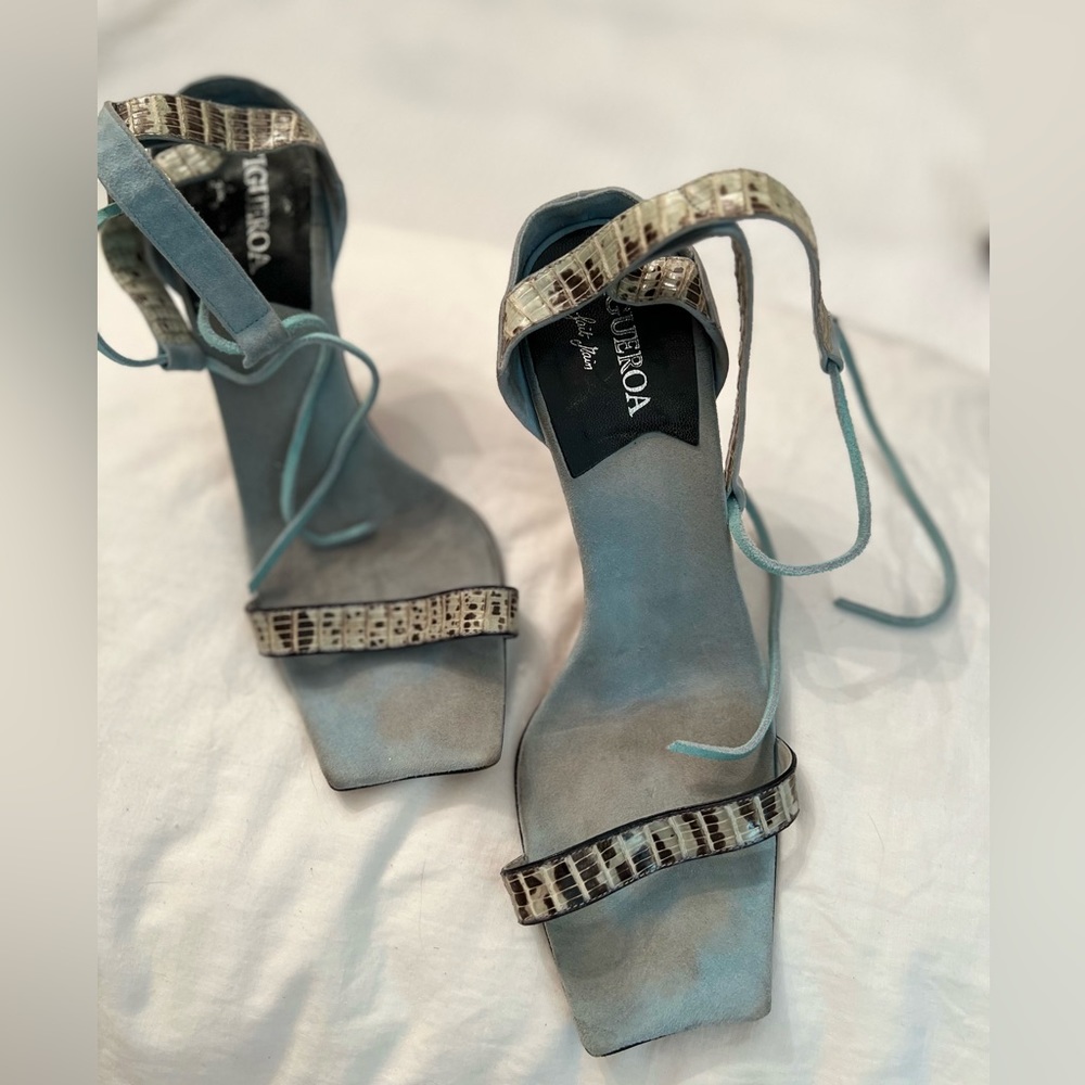 FIGUEROA VINTAGE STRAPY HEEL SANDALS LIGHT BLUE